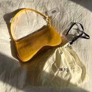 Yellow summer purse